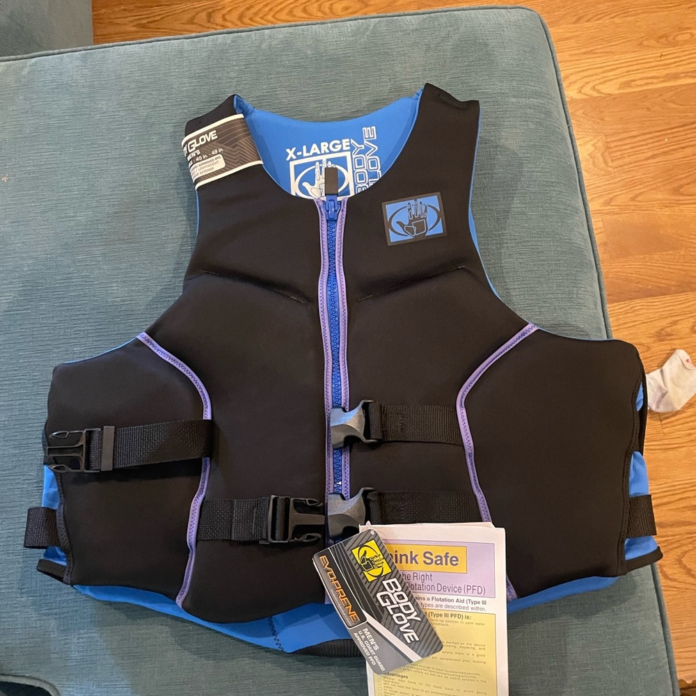 Body Glove Neoprene Life Vest Black and Blue